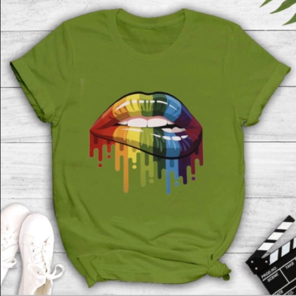 Gorgeous Multi Colored👄lips Paint Dripping Graphics Short Sleeve Cotton Top